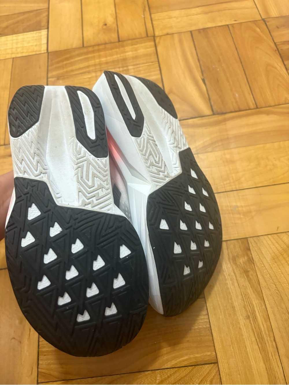 New Balance Women's White & Coral Athletic Running Shoes - Picture 6 of 7